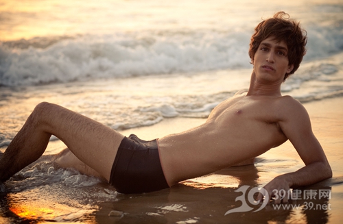 男性泡温泉 温度有讲究 鹿血片 男性泡温泉 温度有讲究 鹿血片