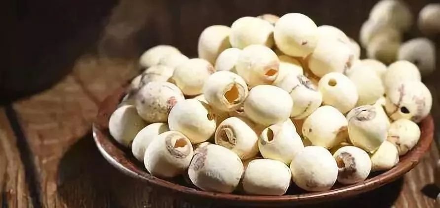 每日养生｜补肾固精止带，就用莲子山药粥 鹿血片 第1张