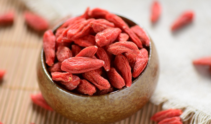 老中医:枸杞搭个“宝”,男人泡着喝,健康养生,补肾“神仙水” 鹿血片 第3张 老中医:枸杞搭个“宝”,男人泡着喝,健康养生,补肾“神仙水” 鹿血片 第3张