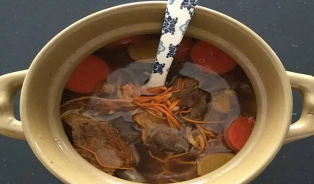 腰疼肾不好,这该如何是好?看看中医怎么支招 鹿血片 第3张 腰疼肾不好,这该如何是好?看看中医怎么支招 鹿血片 第3张