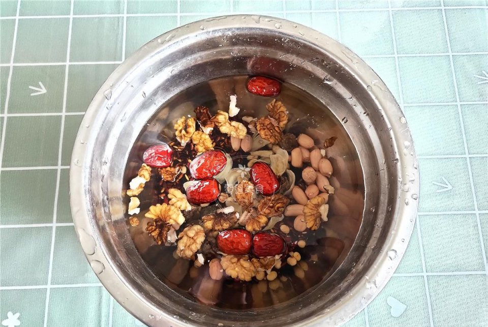 天冷别喝白米粥，我家这么煮粥，软糯营养，补肾养发，特别好！ 鹿血片 第4张