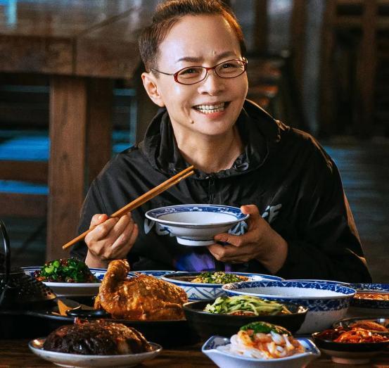 没有热搜却强势领跑收视，《装台》确实有它火爆的资本！ 鹿血片 第3张