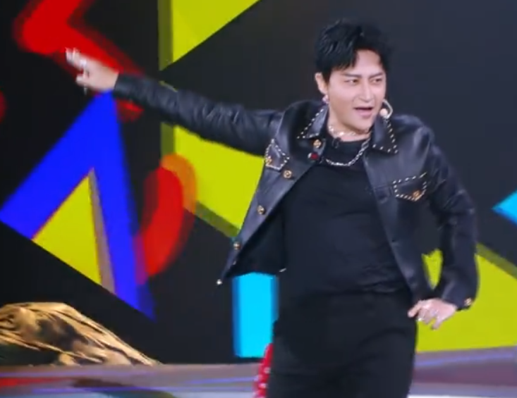 《追光吧哥哥》初舞台后人气排名：于朦胧最高，陈志朋杜淳垫底 鹿血片 第7张