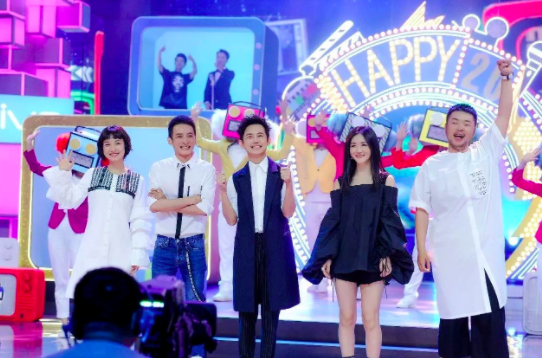 著名“金口哨”演奏大师，批《快本》收礼一事，何炅等人冤不冤？ 鹿血片 第4张