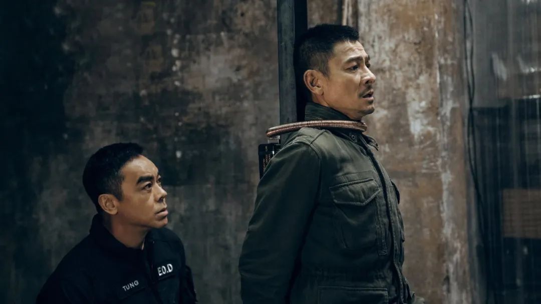 《拆弹专家2》4天4亿,贺岁档冠军归属已无悬念? 鹿血片 第5张 《拆弹专家2》4天4亿,贺岁档冠军归属已无悬念? 鹿血片 第5张