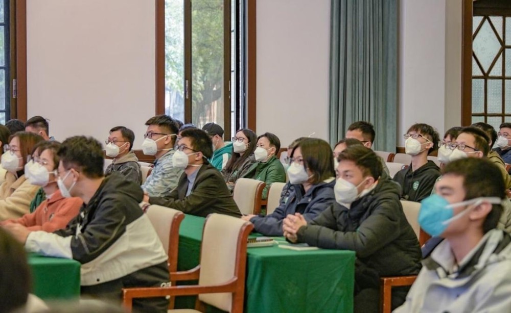 防疫应该怎么做?钟南山给出重要建议,这一件事情十分重要 鹿血片 第1张 防疫应该怎么做?钟南山给出重要建议,这一件事情十分重要 鹿血片 第1张